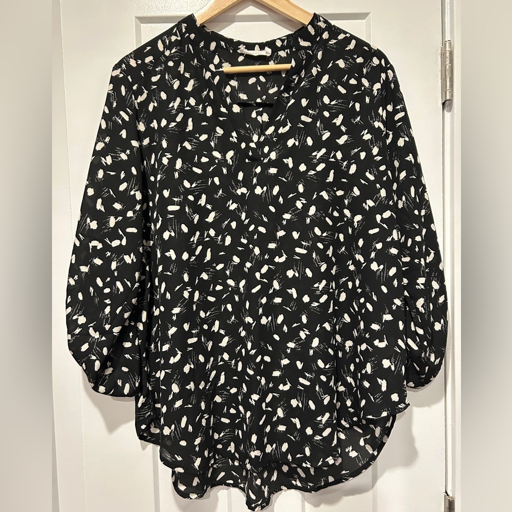 Lush Black and White Patterned Blouse